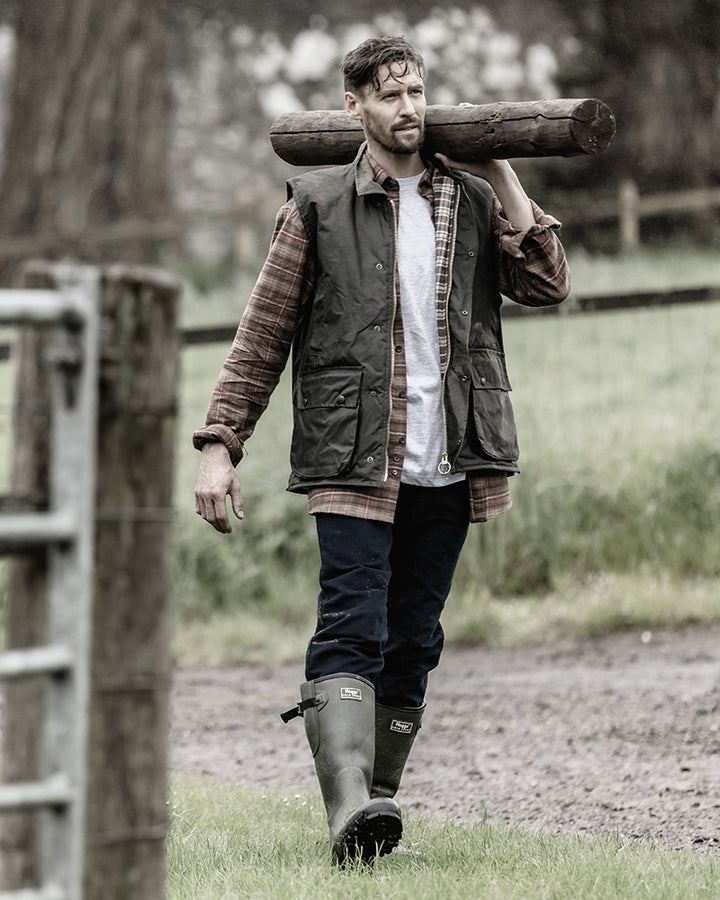 Hoggs Of Fife Padded Waxed Waistcoat Olive